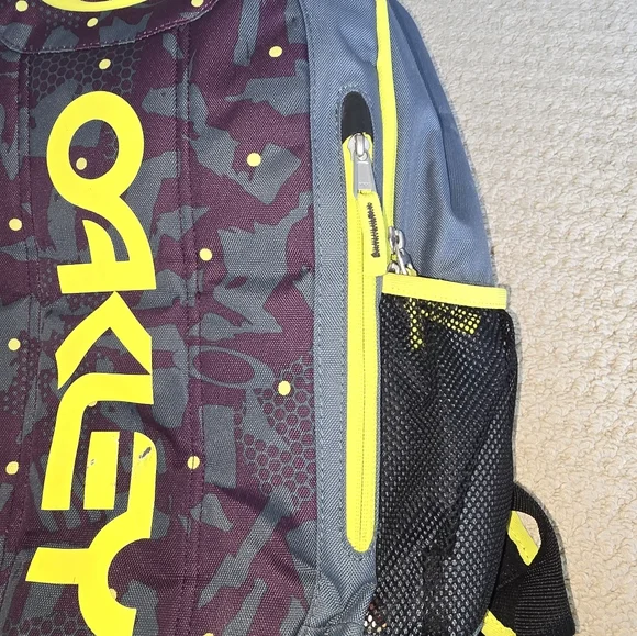 Oakley Backpack - Picture 4 of 5